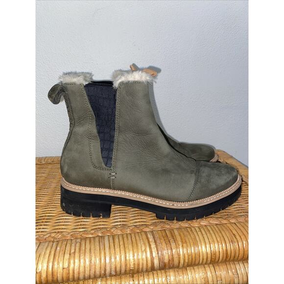 TOMS Dakota Ankle Booties Size 8 Olive Green Chelsea Faux Fur Lining - Picture 1 of 10